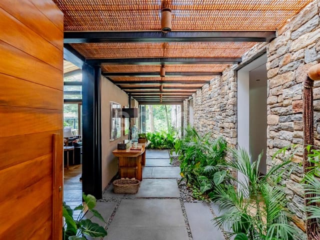 Casa com 2500m² 6 quartos e 9 banheiros, à venda, no bairro Centro em Monte Mor