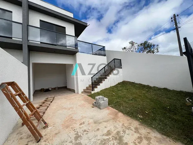Casa com 225m² 3 quartos e 3 banheiros, à venda, no bairro Santa Terezinha em Colombo