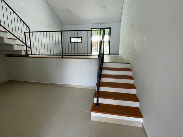 Casa 2 quartos e 2 banheiros, à venda, no bairro São João do Rio Vermelho em Florianópolis