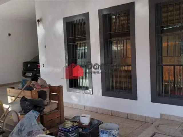 Casa com 300m², à venda, no bairro Jardim Rosely em Pindamonhangaba