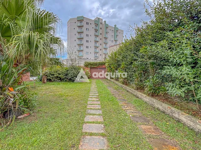 Casa com 917m², para alugar, no bairro Centro em Ponta Grossa