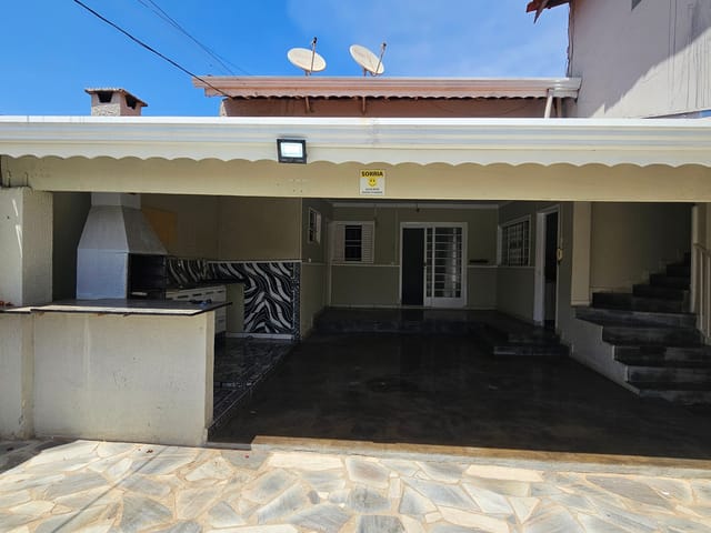 Casa com 250m² 2 quartos e 3 banheiros, à venda, no bairro Jardim Novo Maracanã em Campinas