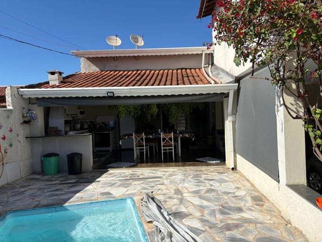 Casa com 250m² 2 quartos e 3 banheiros, à venda, no bairro Jardim Novo Maracanã em Campinas