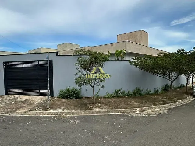 Casa com 207m² 3 quartos e 2 banheiros, à venda, no bairro Residencial Vila Martins em Salto