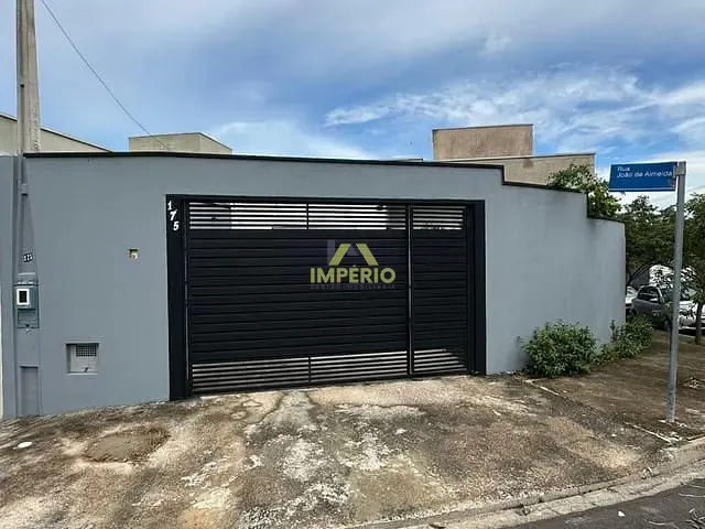 Casa com 207m² 3 quartos e 2 banheiros, à venda, no bairro Residencial Vila Martins em Salto