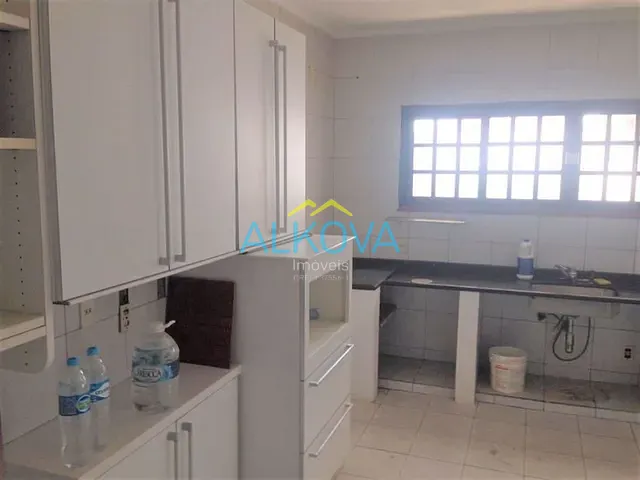 Casa com 326m² 3 quartos e 5 banheiros, à venda, no bairro Urbanova em São José dos Campos