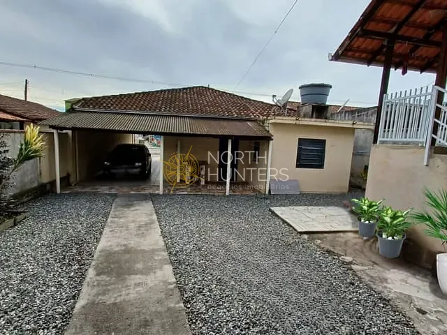 Casa com 360m² 4 quartos e 1 banheiro, à venda, no bairro Jardim Iririú em Joinville