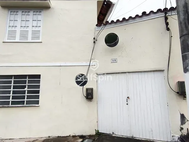 Casa 2 quartos e 2 banheiros, para alugar, no bairro Icaraí em Niterói