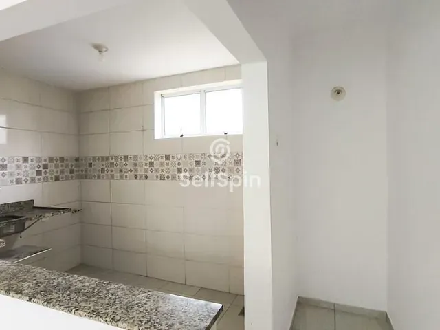Casa 2 quartos e 2 banheiros, para alugar, no bairro Icaraí em Niterói