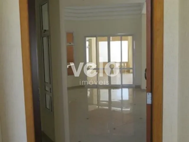 Casa com 418m² 4 quartos e 5 banheiros, à venda, no bairro Vila Costa em Taubaté