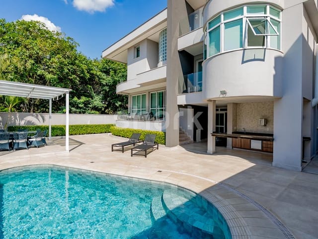 Casa com 537m² 4 quartos e 7 banheiros, à venda, no bairro Alphaville Conde II em Barueri