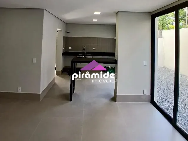Casa 5 quartos e 4 banheiros, à venda, no bairro Camburi em São Sebastião