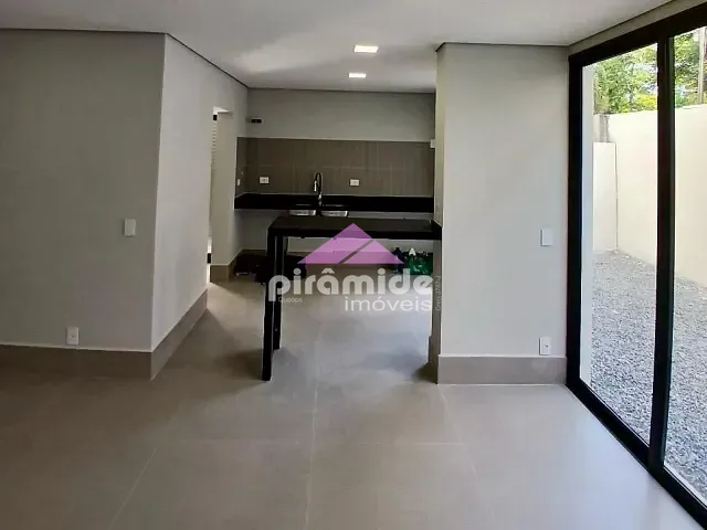Casa 5 quartos e 4 banheiros, à venda, no bairro Camburi em São Sebastião