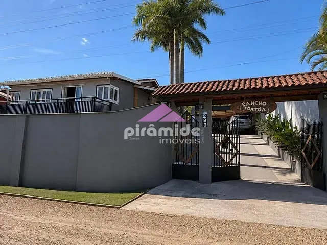 Casa com 1148m² 3 quartos e 4 banheiros, à venda, no bairro Lambari em Guararema