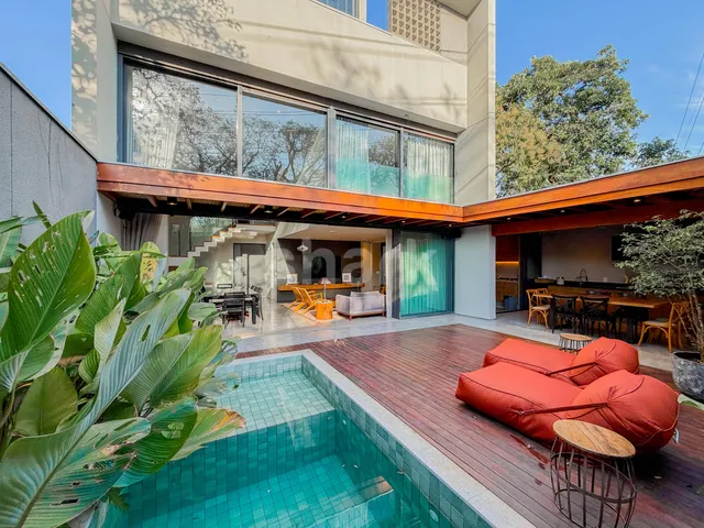 Casa com 300m² 4 quartos e 6 banheiros, à venda, no bairro Jardim Guedala em São Paulo