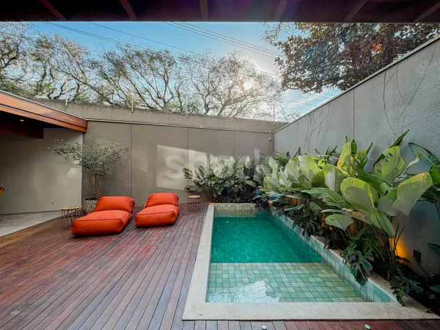 Casa com 300m² 4 quartos e 6 banheiros, à venda, no bairro Jardim Guedala em São Paulo