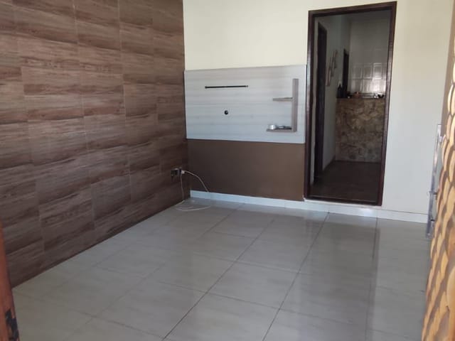 Casa com 180m² 2 quartos e 1 banheiro, à venda, no bairro Parque Tropical em Campos dos Goytacazes