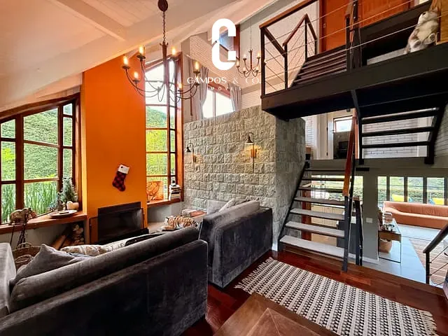 Casa com 300m² 3 quartos e 4 banheiros, à venda, no bairro Imbiry em Campos do Jordão