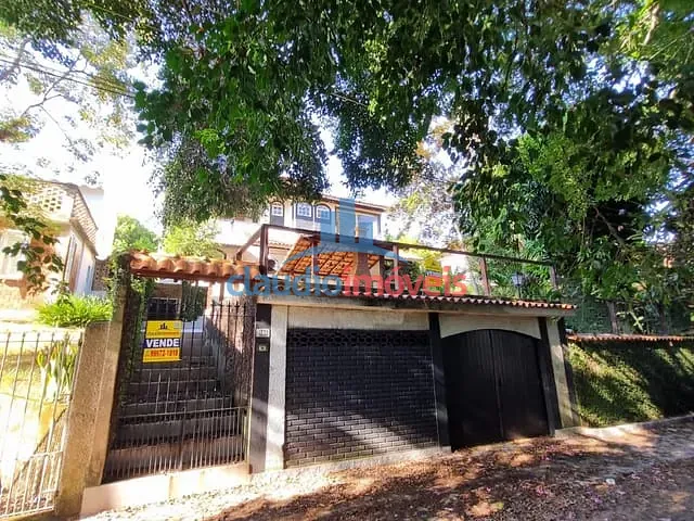 Casa com 360m² 3 quartos e 2 banheiros, à venda, no bairro Moinho de Vento em Barra Mansa