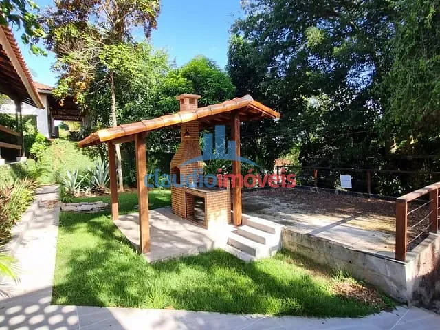 Casa com 360m² 3 quartos e 2 banheiros, à venda, no bairro Moinho de Vento em Barra Mansa