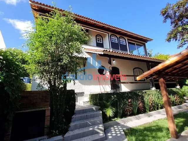 Casa com 360m² 3 quartos e 2 banheiros, à venda, no bairro Moinho de Vento em Barra Mansa