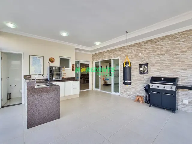 Casa com 469m² 4 quartos e 6 banheiros, à venda, no bairro urbanova em São José dos Campos