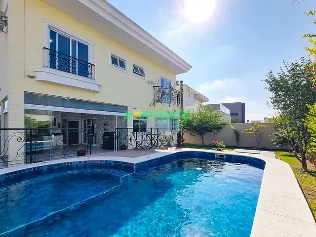 Casa com 469m² 4 quartos e 6 banheiros, à venda, no bairro Condomínio Residencial Alphaville em São José dos Campos