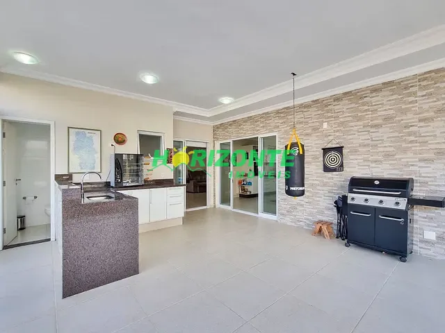 Casa com 469m² 4 quartos e 6 banheiros, à venda, no bairro urbanova em São José dos Campos