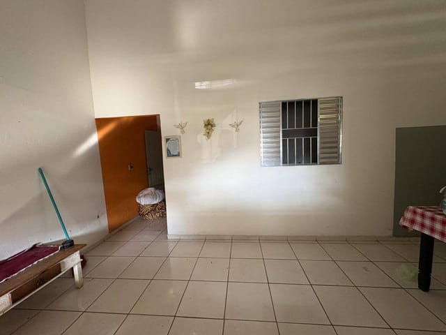 Casa com 250m² 2 quartos e 1 banheiro, à venda, no bairro Parque Valença I em Campinas