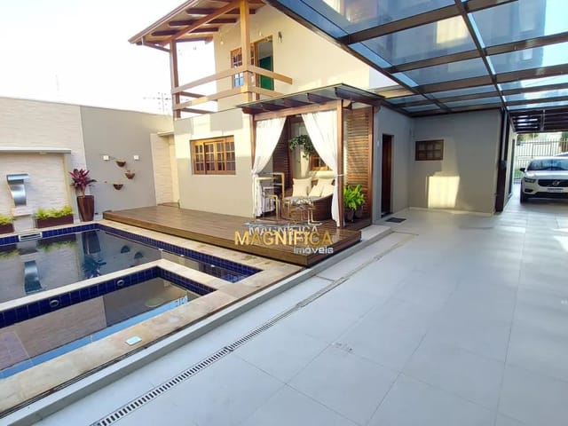 Casa 4 quartos e 6 banheiros, para alugar, no bairro Uberaba em Curitiba