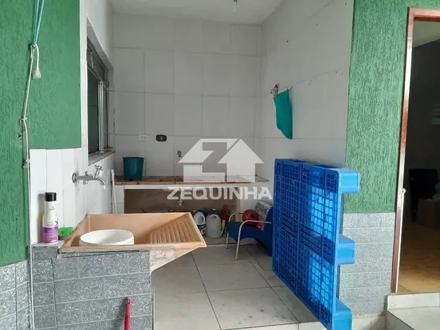 Casa com 288m² 3 quartos e 8 banheiros, para alugar, no bairro Jardim D´abril em Osasco