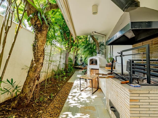 Casa com 480m² 3 quartos e 5 banheiros, à venda, no bairro Alto de Pinheiros em São Paulo