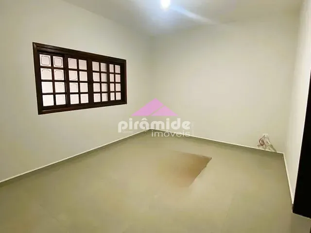 Casa 2 quartos e 2 banheiros, à venda, no bairro Jardim das Indústrias em São José dos Campos
