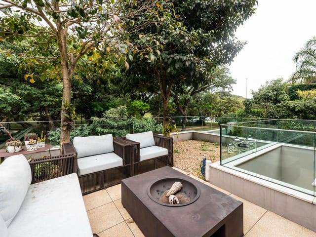 Casa 3 quartos e 5 banheiros, à venda ou para alugar, no bairro Alto de Pinheiros em São Paulo