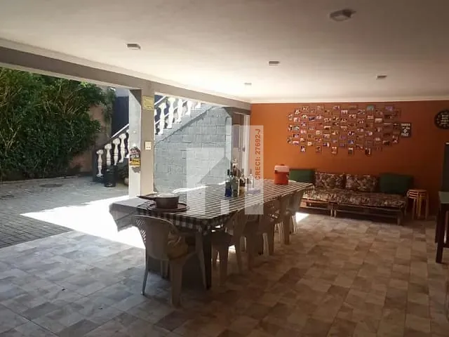 Casa com 344m² 3 quartos e 5 banheiros, à venda ou para alugar, no bairro Jardim Colônia em Jundiaí
