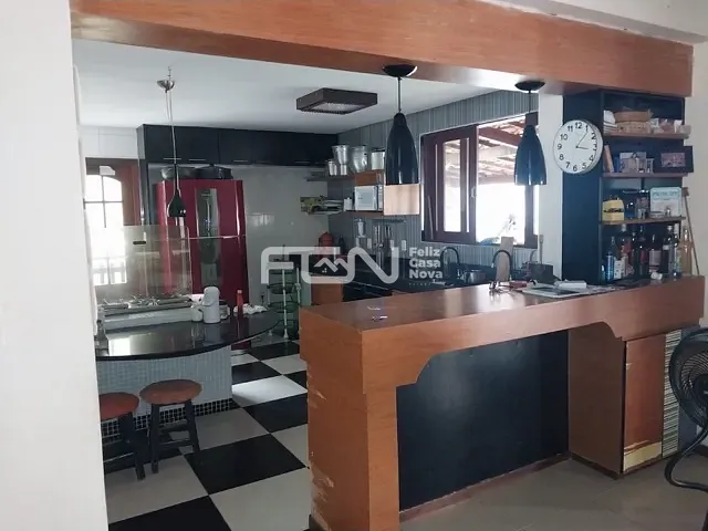 Casa com 680m² 3 quartos e 4 banheiros, à venda, no bairro Ipitanga em Lauro de Freitas