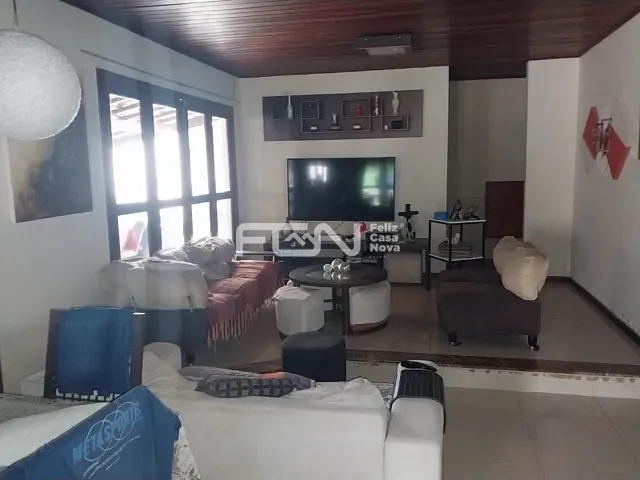 Casa com 680m² 3 quartos e 4 banheiros, à venda, no bairro Ipitanga em Lauro de Freitas