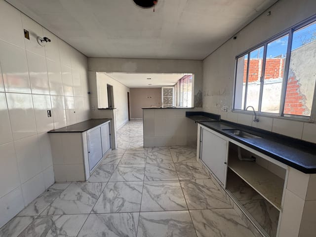 Casa 2 quartos e 1 banheiro, à venda, no bairro Jardim Maracanã em Campinas