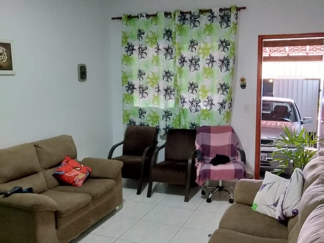 Casa 2 quartos e 2 banheiros, à venda, no bairro Jardim Santa Tereza em Taubaté