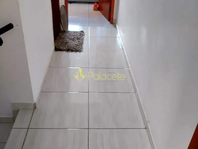 Casa 2 quartos e 2 banheiros, à venda, no bairro Jardim Santa Tereza em Taubaté