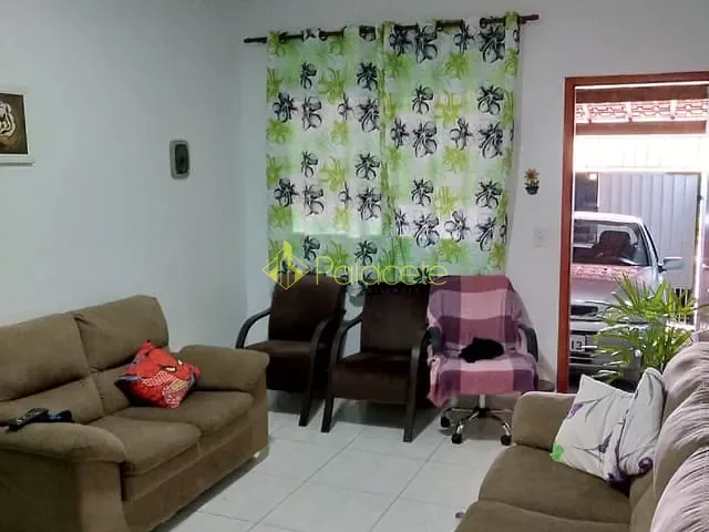 Casa 2 quartos e 2 banheiros, à venda, no bairro Jardim Santa Tereza em Taubaté