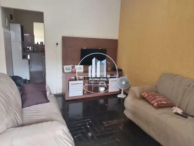 Casa com 288m² 3 quartos e 1 banheiro, à venda, no bairro Centro em Pouso Alegre