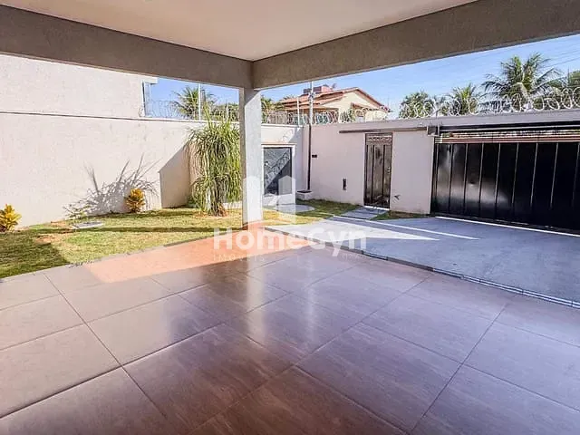 Casa com 243m² 3 quartos e 2 banheiros, à venda, no bairro Setor Araguaia em Aparecida de Goiânia