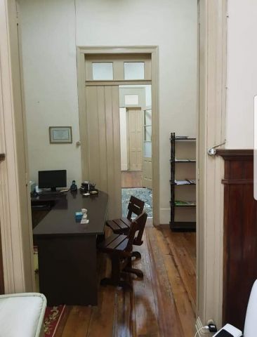 Casa 3 quartos e 2 banheiros, à venda, no bairro Centro em Pelotas