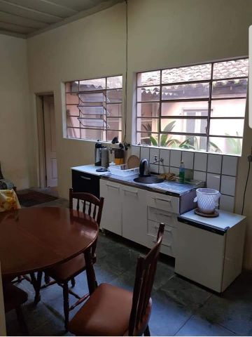 Casa 3 quartos e 2 banheiros, à venda, no bairro Centro em Pelotas