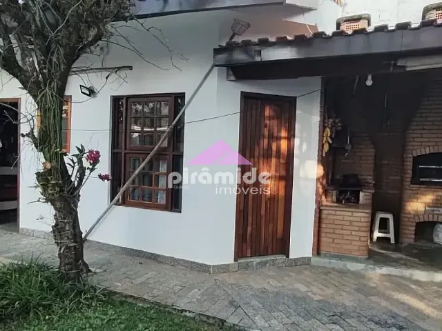 Casa 4 quartos e 3 banheiros, para alugar, no bairro Urbanova I em São José dos Campos