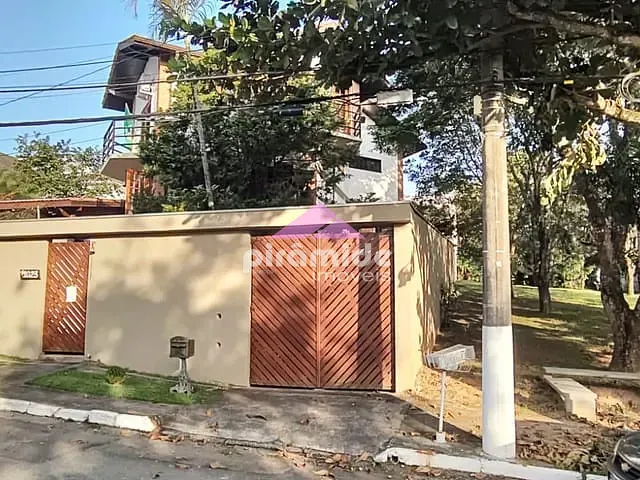 Casa 4 quartos e 3 banheiros, para alugar, no bairro Urbanova I em São José dos Campos