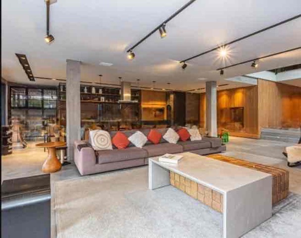 Casa com 560m² 4 quartos e 6 banheiros, à venda, no bairro Alphaville Residencial Dois em Barueri