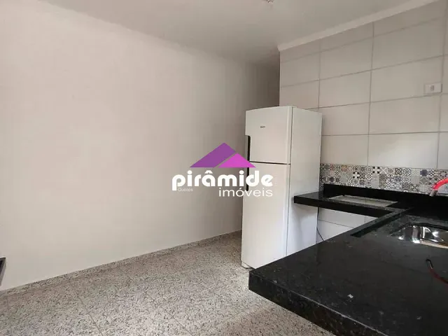 Casa com 100m² 2 quartos e 1 banheiro, à venda, no bairro Massaguaçu em Caraguatatuba