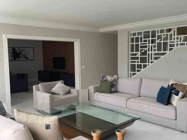 Casa com 701m² 4 quartos e 6 banheiros, à venda, no bairro Alphaville em Santana de Parnaíba